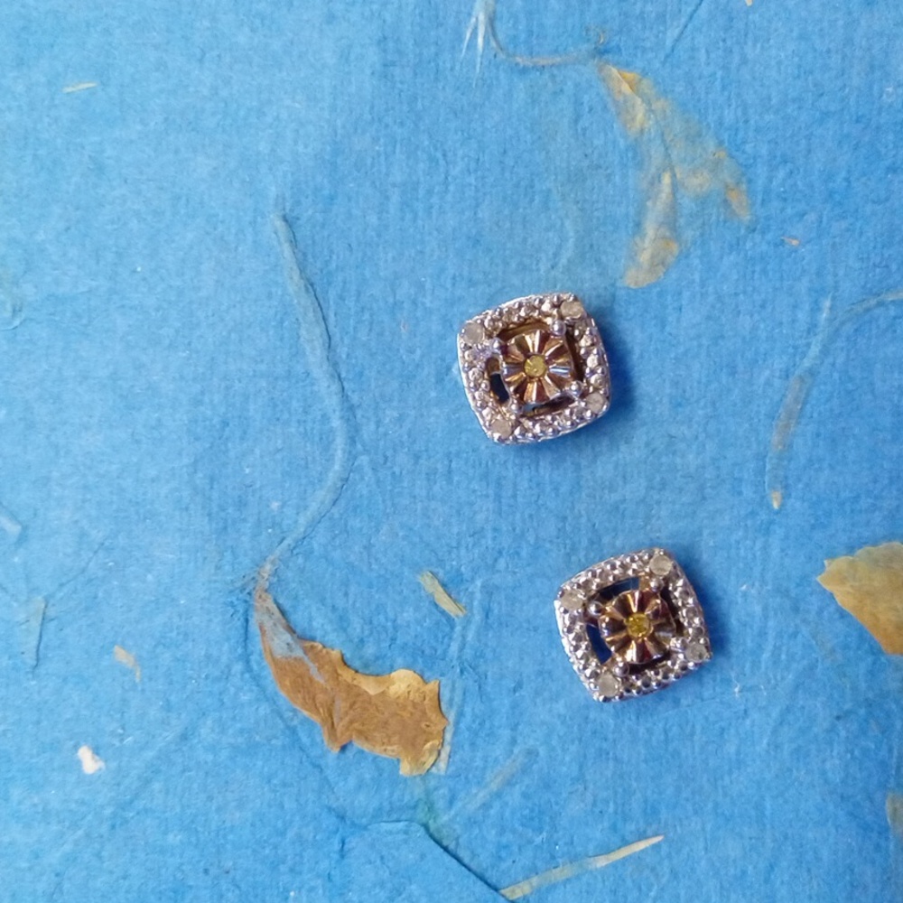 Gold Diamond Stud Earrings - Picture 2 of 7